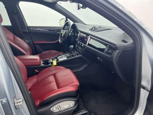 2022 Porsche Macan Base