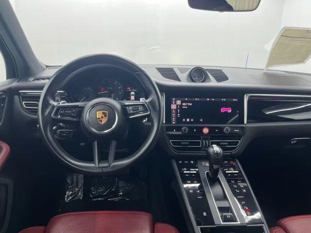 2022 Porsche Macan Base