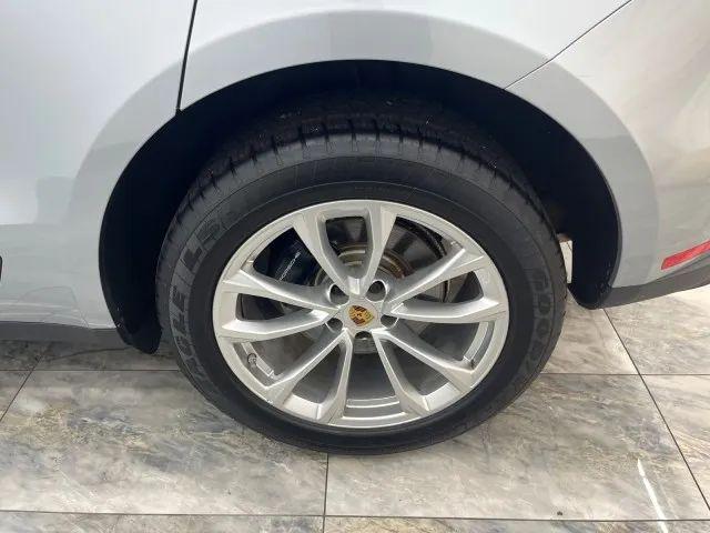 2022 Porsche Macan Base