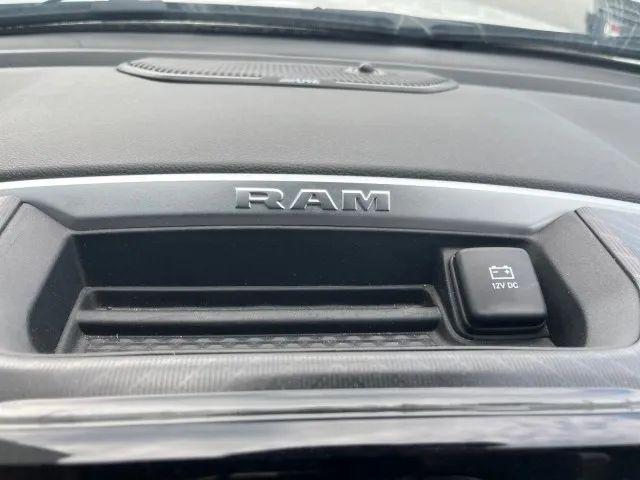 2025 Ram 1500 Big Horn Crew Cab 4x4 5'7" Box