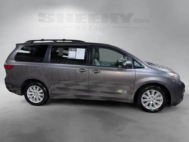 2017 Toyota Sienna XLE Premium 7 Passenger