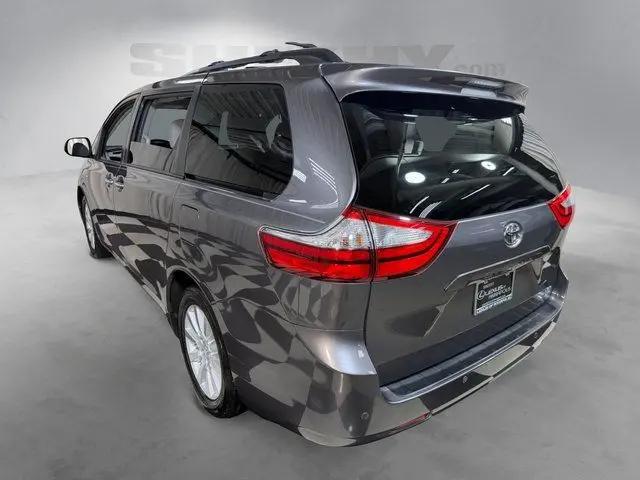2017 Toyota Sienna XLE Premium 7 Passenger