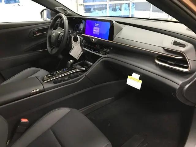 2025 Toyota Crown Signia Limited