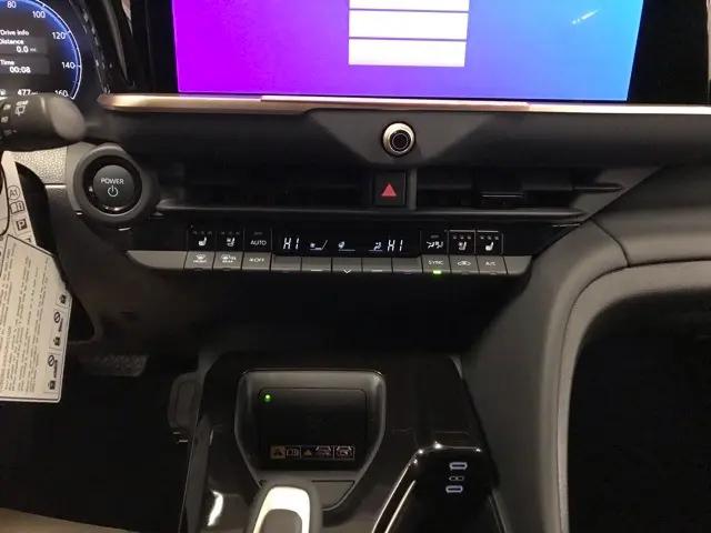 2025 Toyota Crown Signia Limited