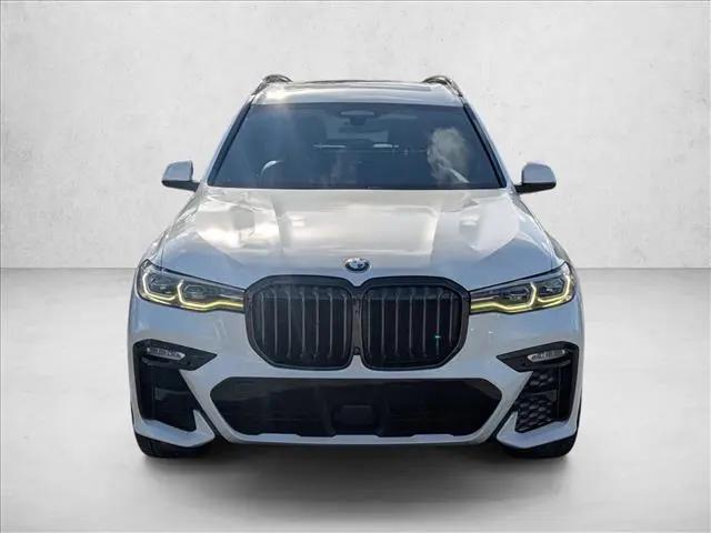 2022 BMW X7 M50i