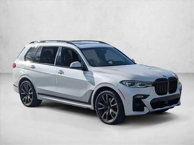 2022 BMW X7 M50i