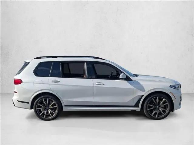 2022 BMW X7 M50i