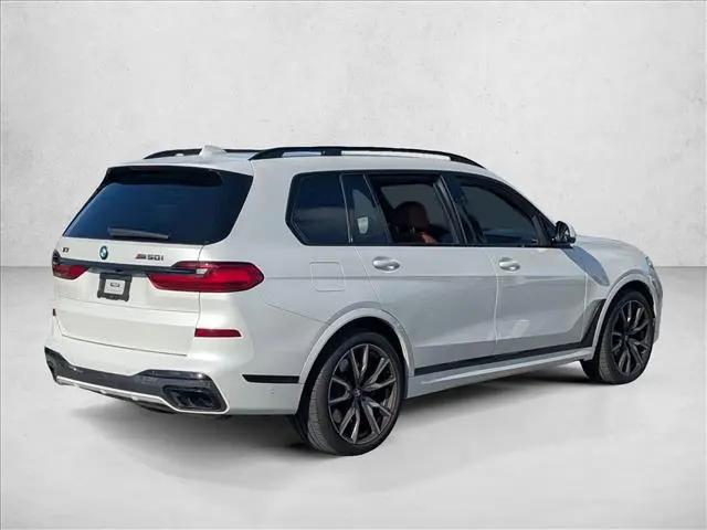 2022 BMW X7 M50i