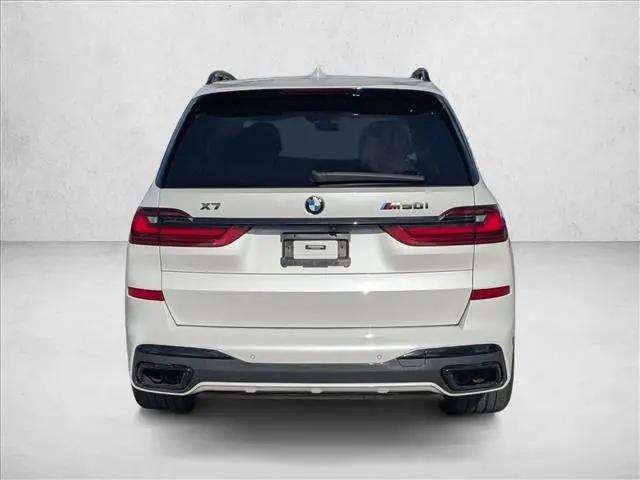 2022 BMW X7 M50i