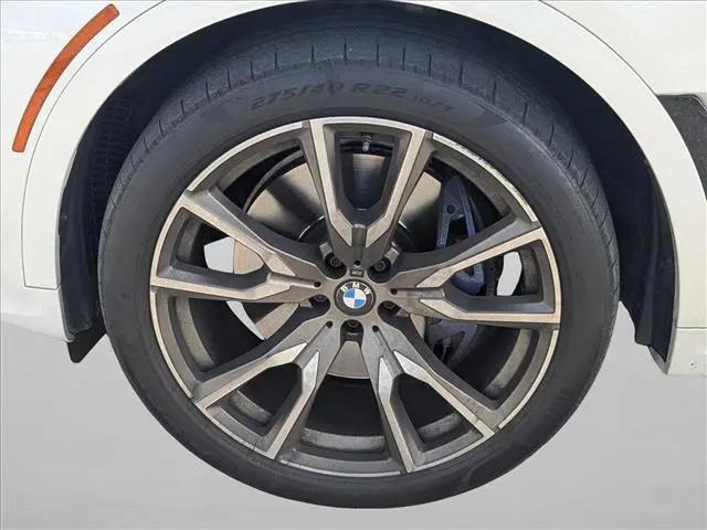 2022 BMW X7 M50i