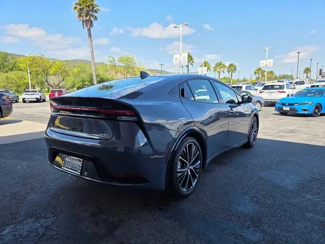 2024 Toyota Prius LE