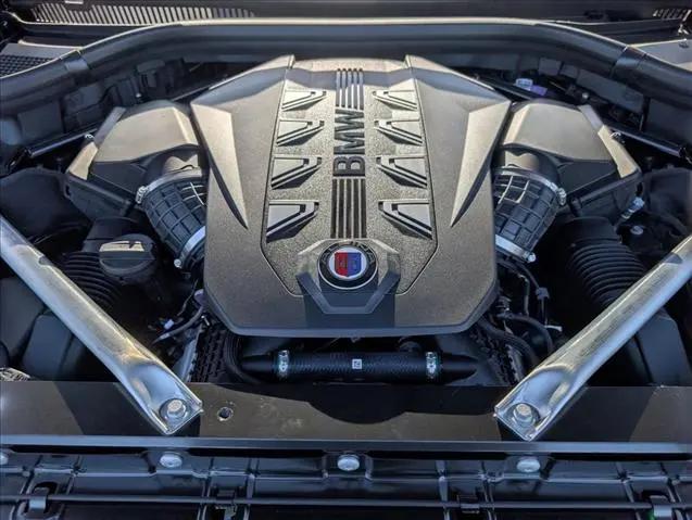2026 BMW xB ALPINA XB7