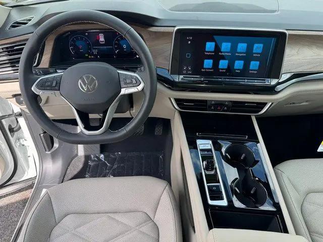 2026 Volkswagen Atlas SE with Technology