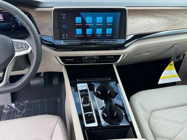 2026 Volkswagen Atlas SE with Technology