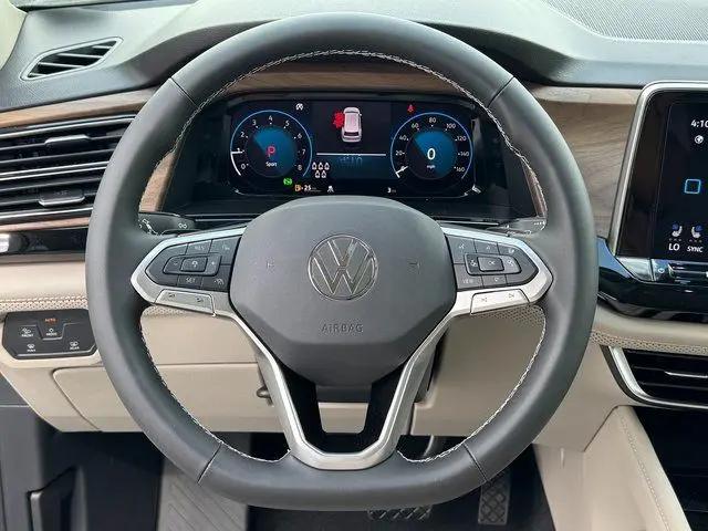 2026 Volkswagen Atlas SE with Technology