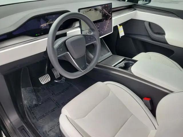 2024 Tesla Model X Plaid Tri Motor All-Wheel Drive