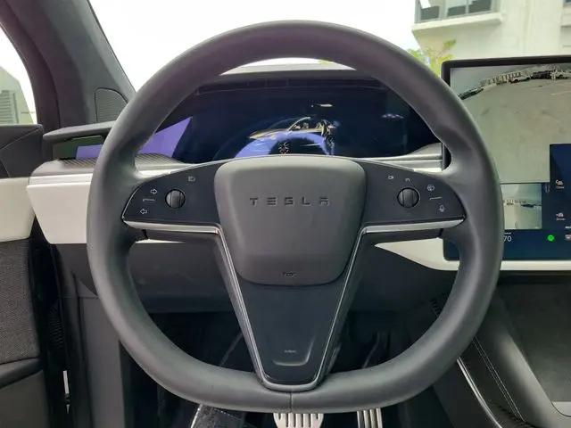 2024 Tesla Model X Plaid Tri Motor All-Wheel Drive