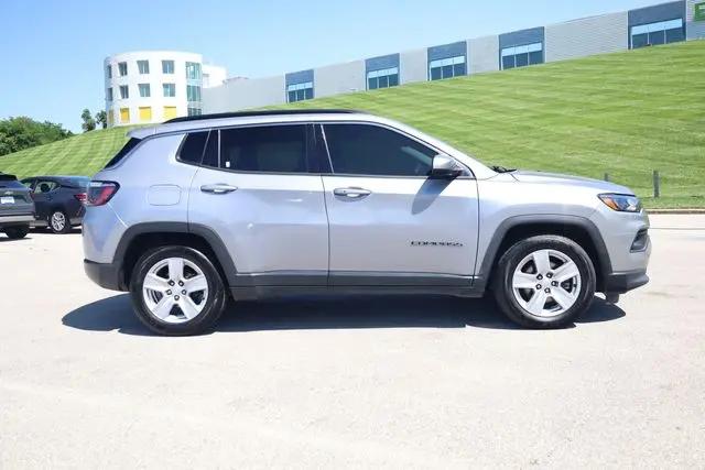 2022 Jeep Compass Latitude FWD