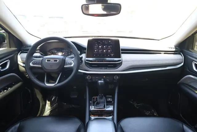 2022 Jeep Compass Latitude FWD