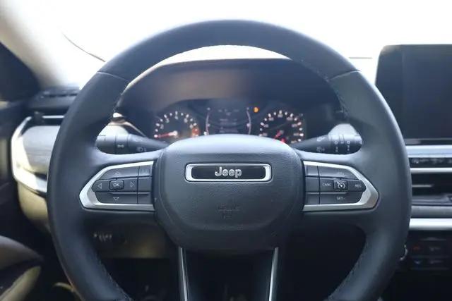 2022 Jeep Compass Latitude FWD