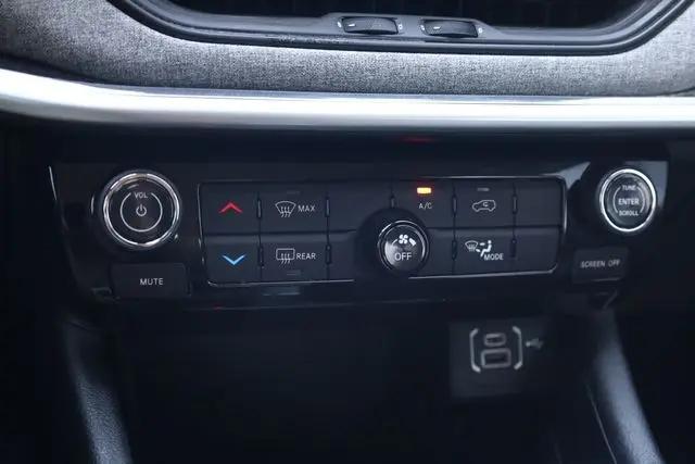2022 Jeep Compass Latitude FWD