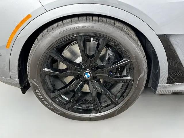 2027 BMW X7 M60i