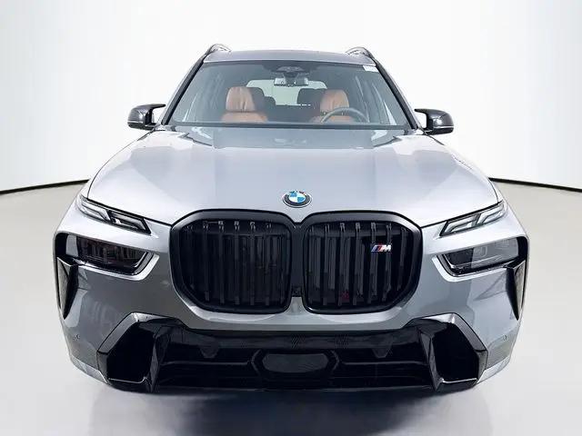 2027 BMW X7 M60i