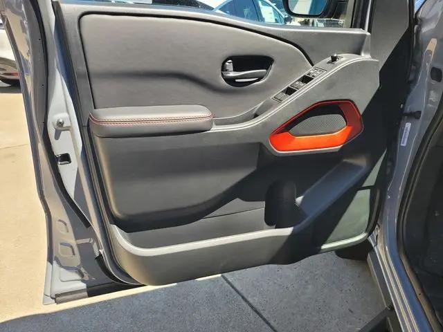 2026 Nissan Frontier Crew Cab PRO-4X 4x4