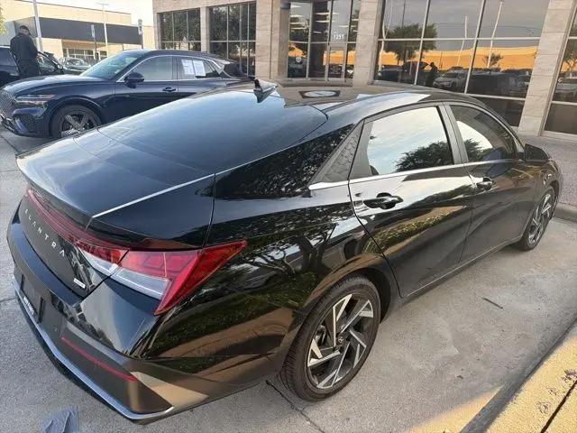 2024 Hyundai Elantra Hybrid Limited