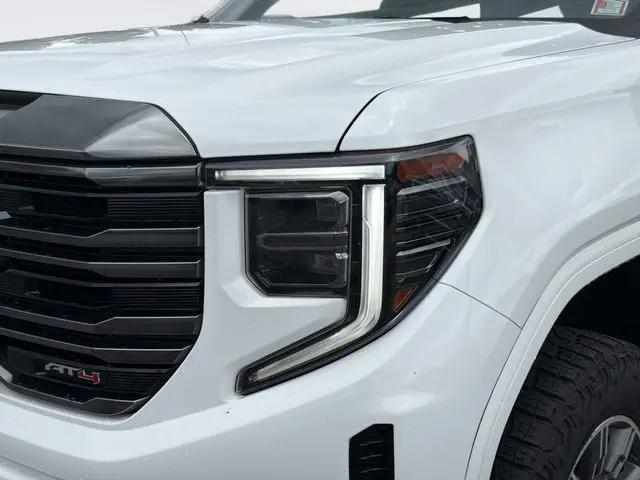 2024 GMC Sierra 1500 4WD Crew Cab Short Box AT4
