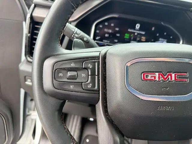 2024 GMC Sierra 1500 4WD Crew Cab Short Box AT4