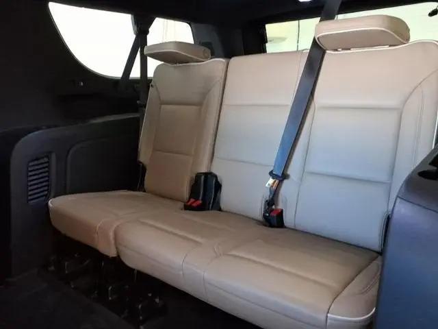 2024 Chevrolet Suburban 2WD Premier
