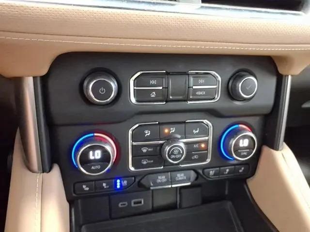 2024 Chevrolet Suburban 2WD Premier