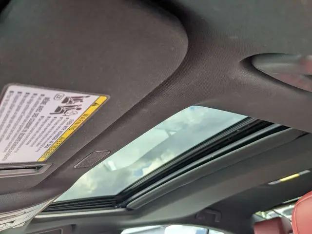 2024 Lexus ES 350 F SPORT Handling