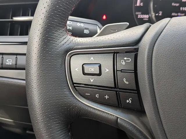 2024 Lexus ES 350 F SPORT Handling