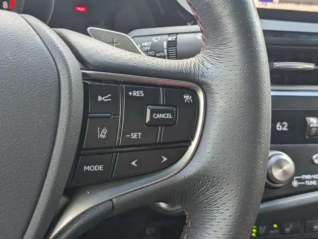 2024 Lexus ES 350 F SPORT Handling