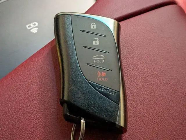 2024 Lexus ES 350 F SPORT Handling