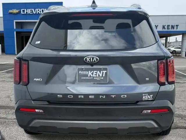 2021 Kia Sorento S