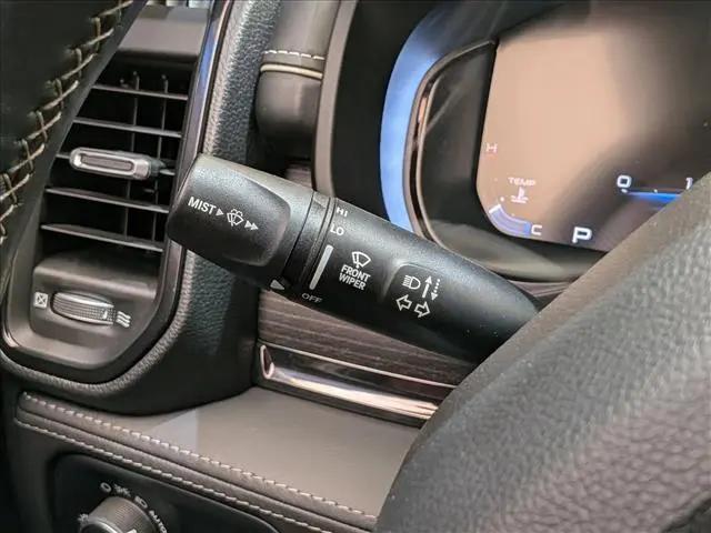 2023 Ram 1500 Limited Crew Cab 4x4 5'7" Box