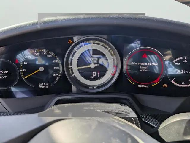 2023 Porsche 911 GT3 w/Touring Package