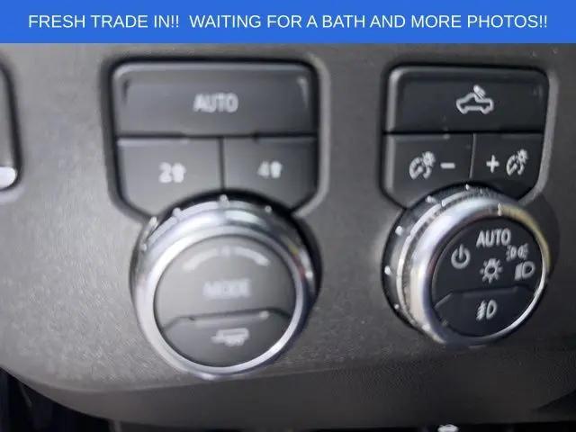 2022 GMC Sierra 1500 4WD Crew Cab Short Box Elevation