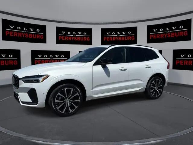 2023 Volvo XC60 B5 Plus Dark Theme