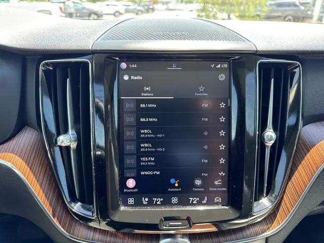 2023 Volvo XC60 B5 Plus Dark Theme