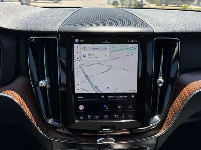 2023 Volvo XC60 B5 Plus Dark Theme