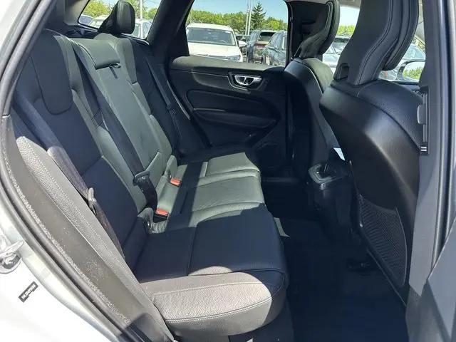 2023 Volvo XC60 B5 Plus Dark Theme