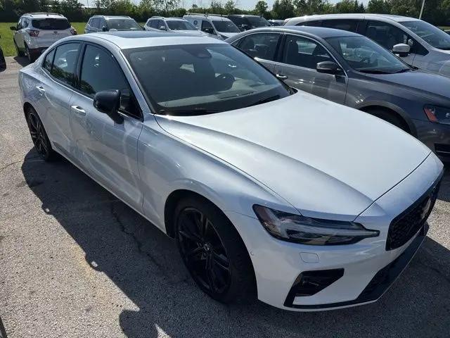 2023 Volvo S60 B5 Plus Black Edition