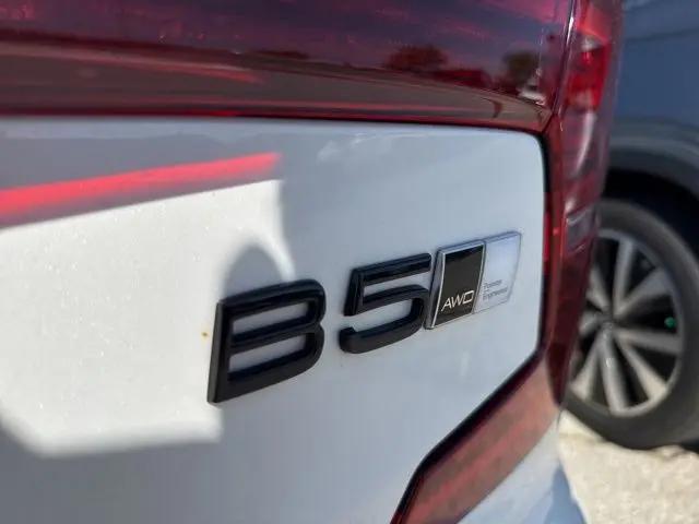 2023 Volvo S60 B5 Plus Black Edition