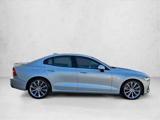 2019 Volvo S60 T6 Momentum