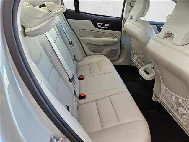 2019 Volvo S60 T6 Momentum