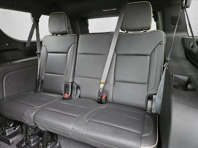 2024 GMC Yukon XL 2WD SLT